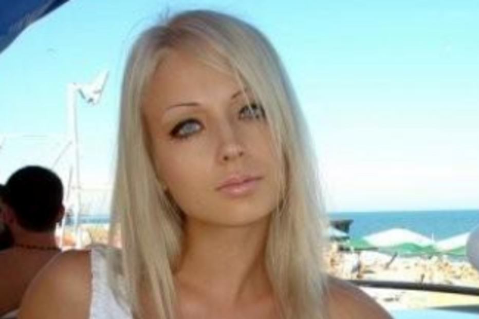 Copy (2012-04-24 17:28:14) Russa torna-se famosa por ser a Barbie de carne e osso