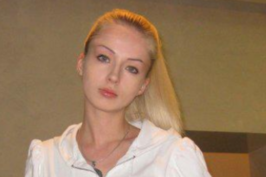 Copy (2012-04-24 17:28:14) Russa torna-se famosa por ser a Barbie de carne e osso