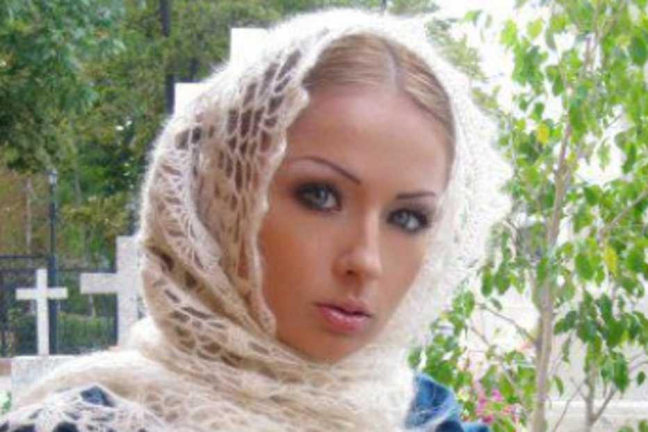 Copy (2012-04-24 17:28:14) Russa torna-se famosa por ser a Barbie de carne e osso