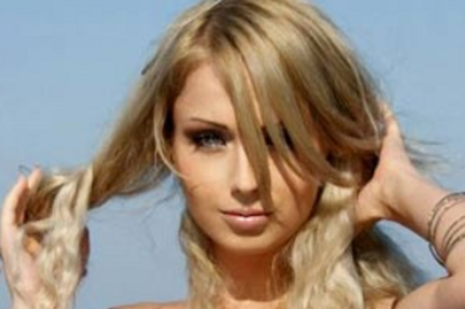 Copy (2012-04-24 17:28:14) Russa torna-se famosa por ser a Barbie de carne e osso