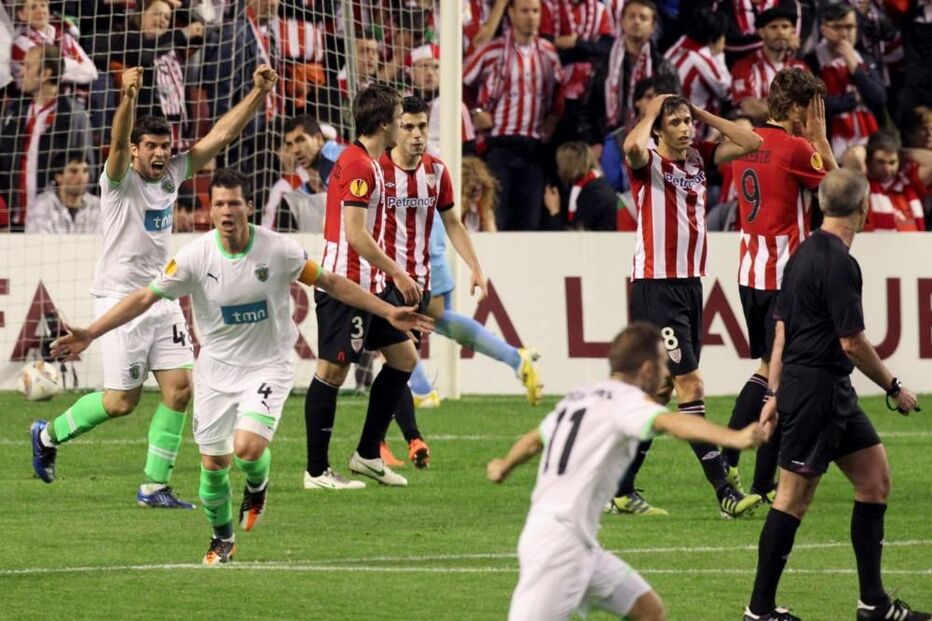 Llorente acaba com sonho do Sporting na Europa