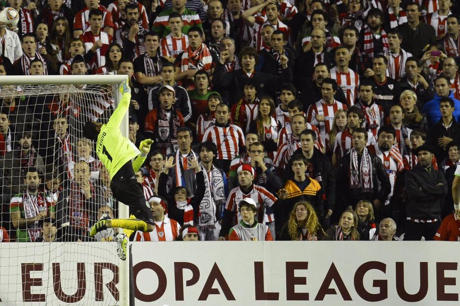 Llorente acaba com sonho do Sporting na Europa