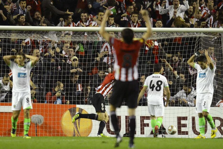 Llorente acaba com sonho do Sporting na Europa