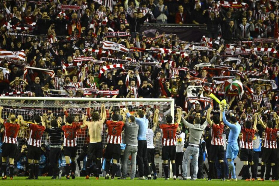 Llorente acaba com sonho do Sporting na Europa