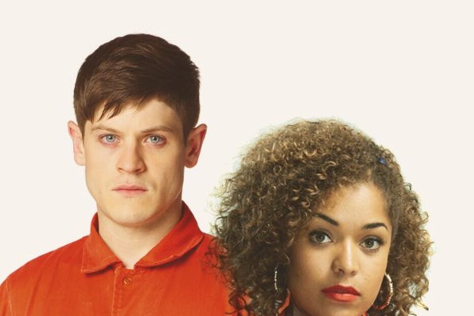 Delinquentes adaptam-se à vida de heróis 