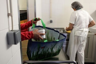 Santa Casa, cantinas sociais, pobreza, crise, refeições