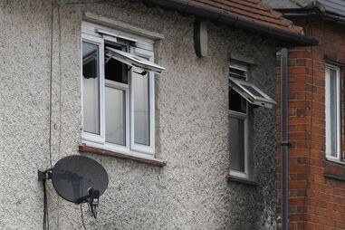 Incêndio, casal, seis filhos, Inglaterra