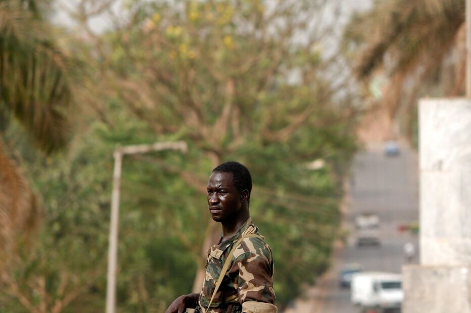GUINÉ-BISSAU, PAIGC, PARTIDO, NEGOCIAÇÕES, MILITARES