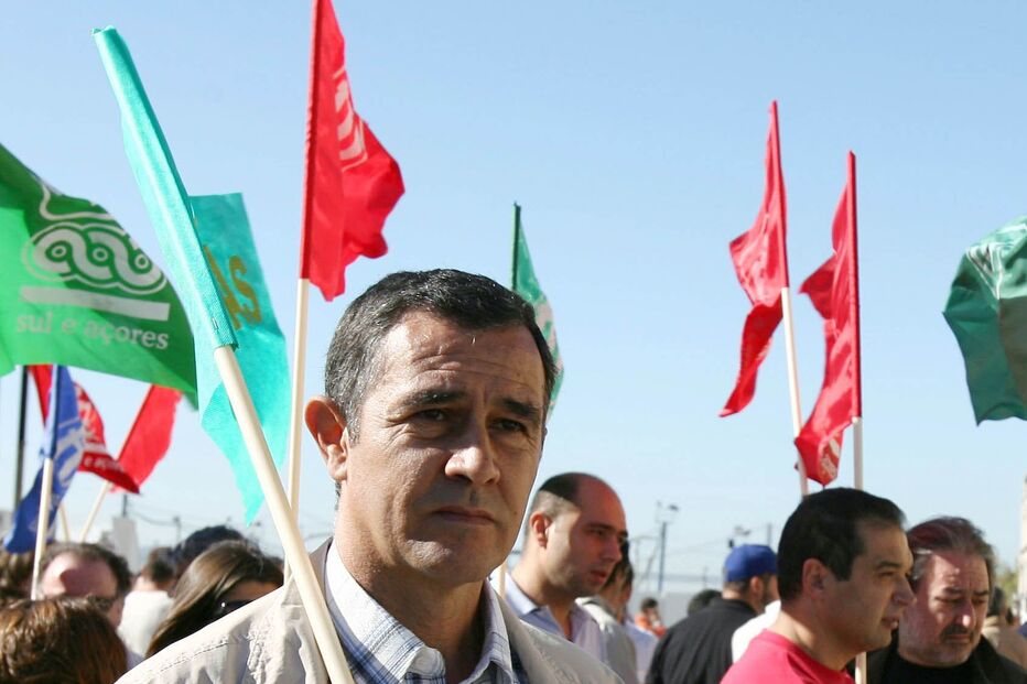 FUNÇÃO PÚBLICA, RESCISÕES, INDEMNIZAÇÕES, BANCO DE HORAS, GOVERNO, SINDICATOS