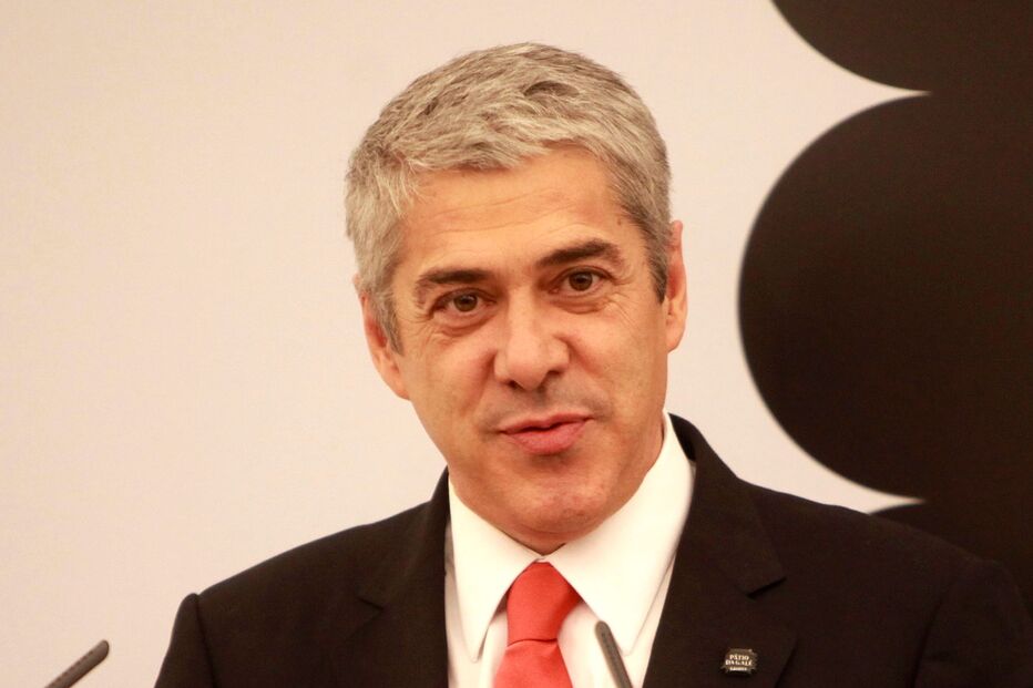 SÓCRATES, PARIS, ESTUDOS, CIÊNCIA POLÍTICA