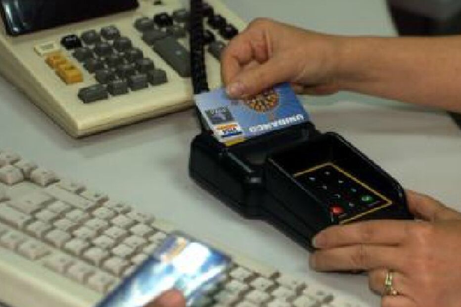 PSP, cartões, crédito, bancários, falsificação, compras, Vasco da Gama, Centro Comercial, PJ