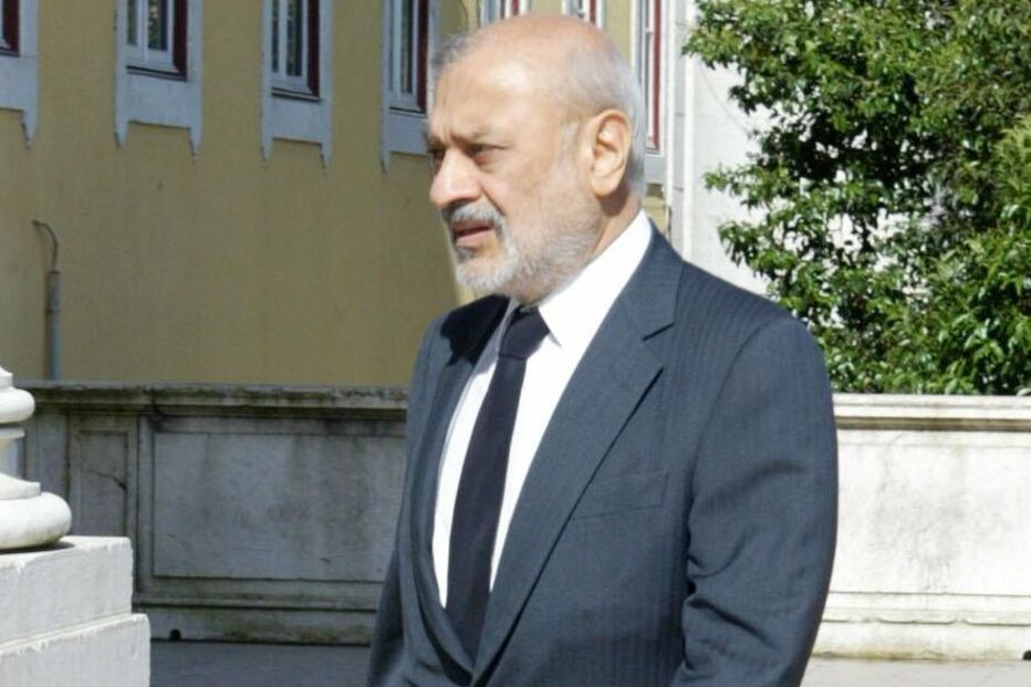 Parlamento, Banqueiro, Efisa, CGD