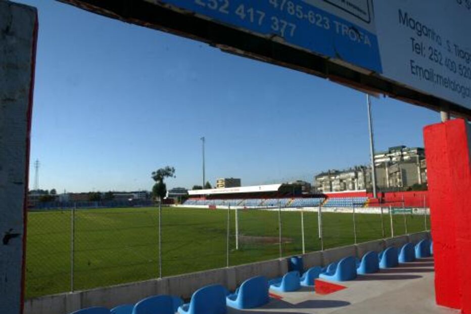 Trofense, estádio, venda, penhora, Chad, dívida