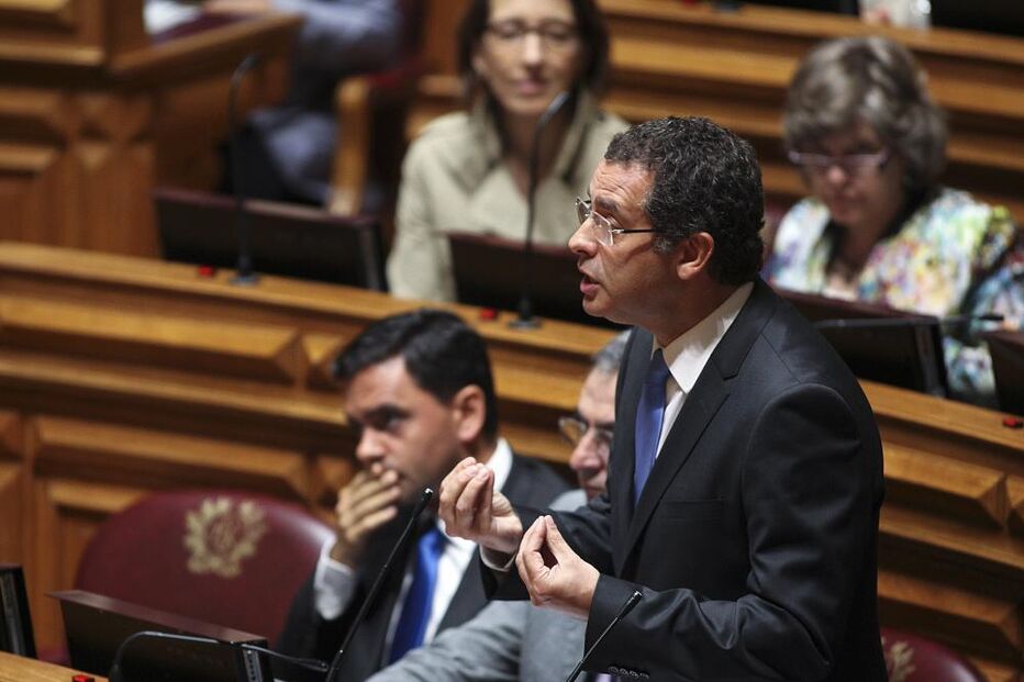 António José Seguro, troika, Pedro Passos Coelho, ajustamento, Parlamento, PS