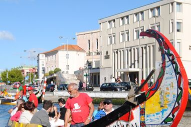 crise, moliceiros, aveiro, espanhóis, turismo, ria