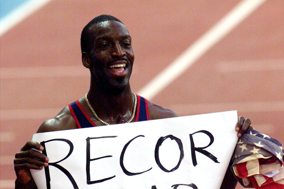 Michael Johnson, atletismo, Jogos Olímpicos, escravos, Africanos, Afro-Caribenhos, Afro-Americanos, 'sprinter', recorde mundial, 400 metros