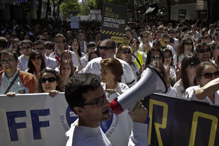 Paulo Macedo, Ministério da Saúde, Médicos, Sindicatos, FNAM, Serviço Nacional de Saúde, João Semedo, Garcia Pereira, João Crisóstomo