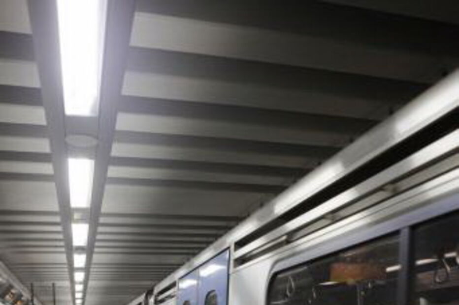 metro, lisboa, circulação, linha azul, passageiro