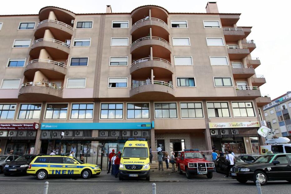 INCÊNDIO, FOGO POSTO, QUELUZ, PRÉDIO, Triplo Homicídio