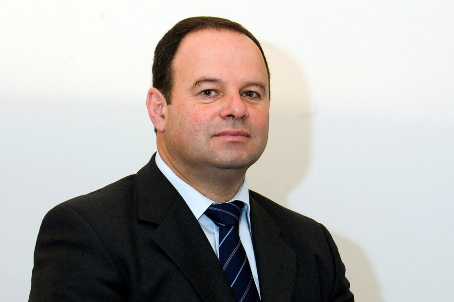 macário correia, suspensão, mandato, câmara, tavira, faro, PDM, violação, tribunal