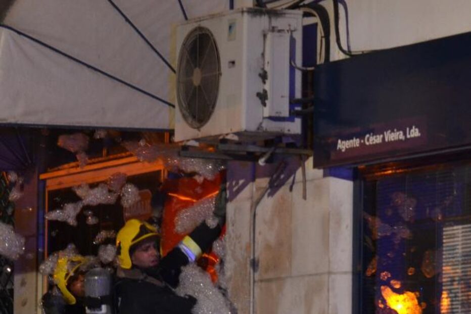 FOGO, INCÊNDIO, CHAMAS, ALCOBAÇA