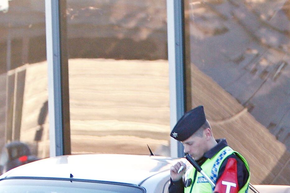 detidos, carro, furtado, perseguição, PSP, GNR