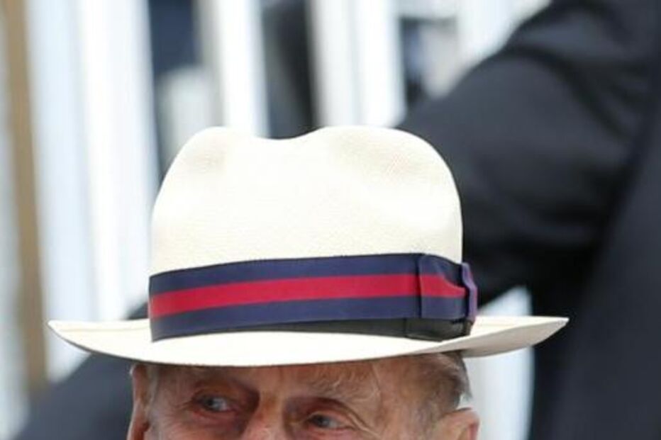 isabel II, rainha de inglaterra, príncipe filipe, família real, buckingham palace