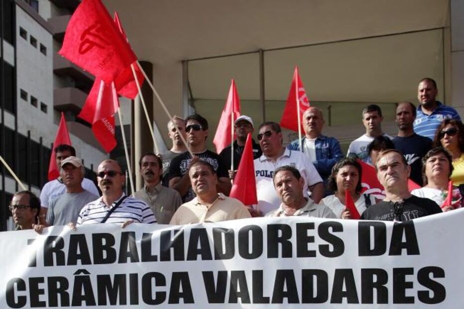 cerâmica de Valadares, lay-off, Câmara de Gaia, protestos