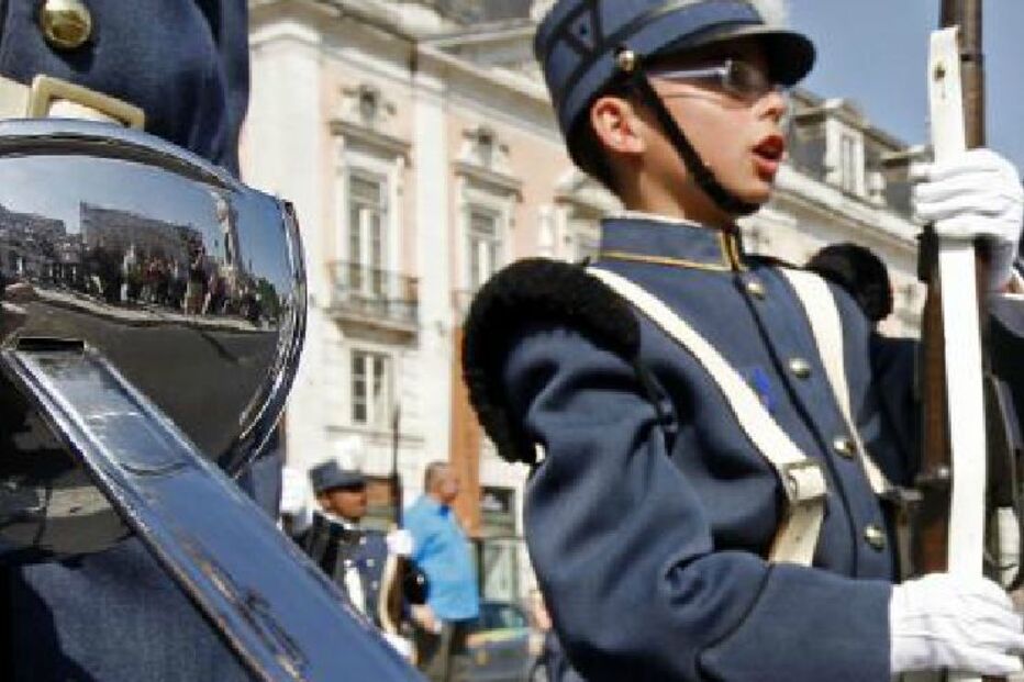 Exército, Escola, Carreira, Forças Armadas