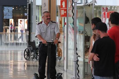 Hernâni muda de visual para conquistar Nicole