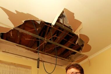 MAU TEMPO, CHUVA, VENTO, BOMBEIROS, SAPADORES, FERIDA