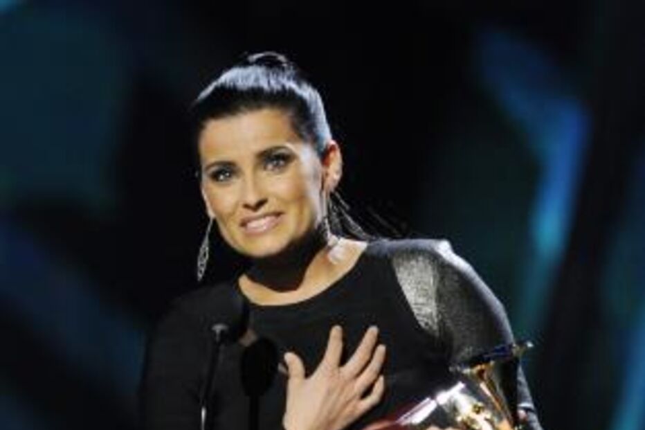 nelly furtado, gang, escola, cantora, artista, música, máfia portuguesa