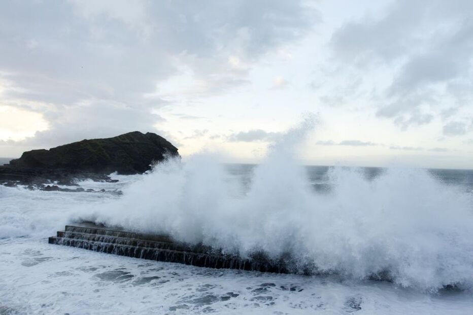 Açores, meteorologia, tempo, Flores, Corvo, Protecção Civil, alerta, bombeiros, chuva, vento, rajadas, tempestade, tropical, Nadine