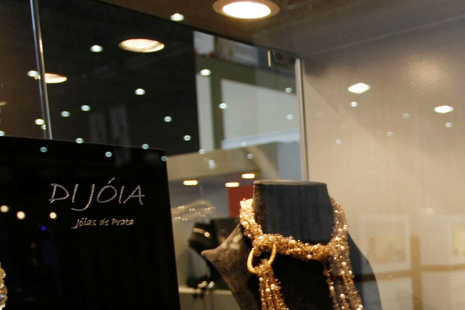 Feira com menos jóias 
