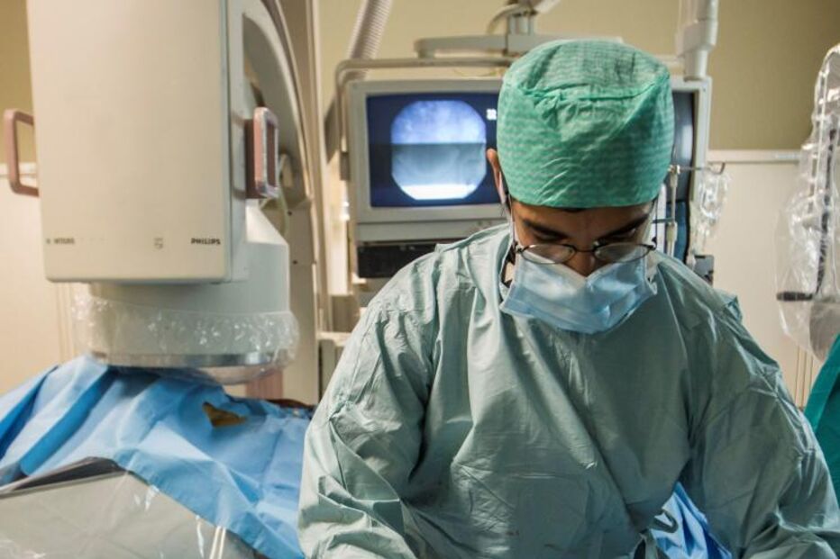 próstata, embolização, homens, técnica, virilhas, cirurgia
