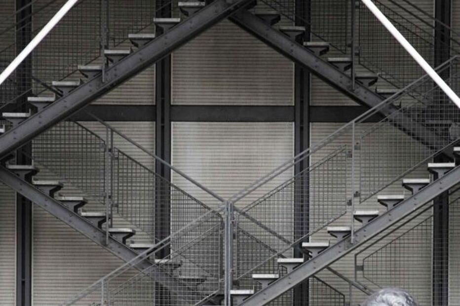 zidane, materazzi, futebol, cabeçada, mundial, paris, estátua