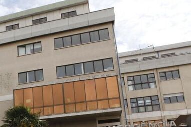 FERIDO, GARRAFA, AGREDIDO, PSP, POLÍCIA, OEIRAS, CARNAXIDE