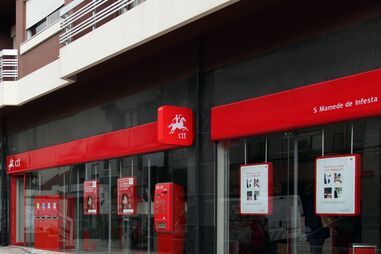 porto, assalto, roubo, ctt, correios, gás-pimenta