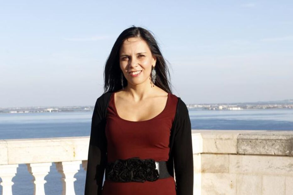 Cultura, Livros, Literatura, 'Amália, o Romance da Sua Vida', Sónia Louro, Vanessa, Filipe La Féria, Fundação Amália Rodrigues, Saída de Emergência