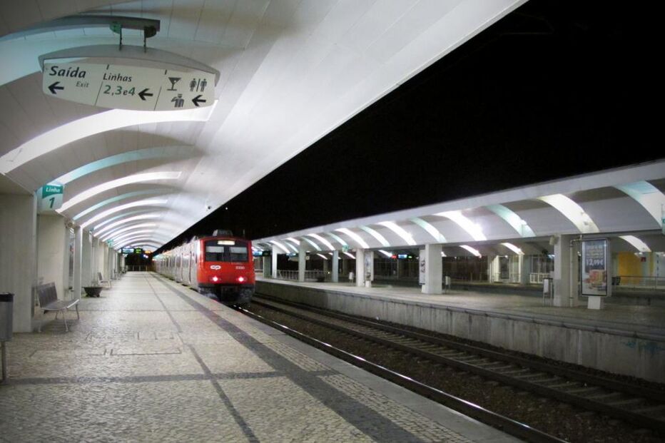 Lisboa: Greve pára 70 por cento de comboios