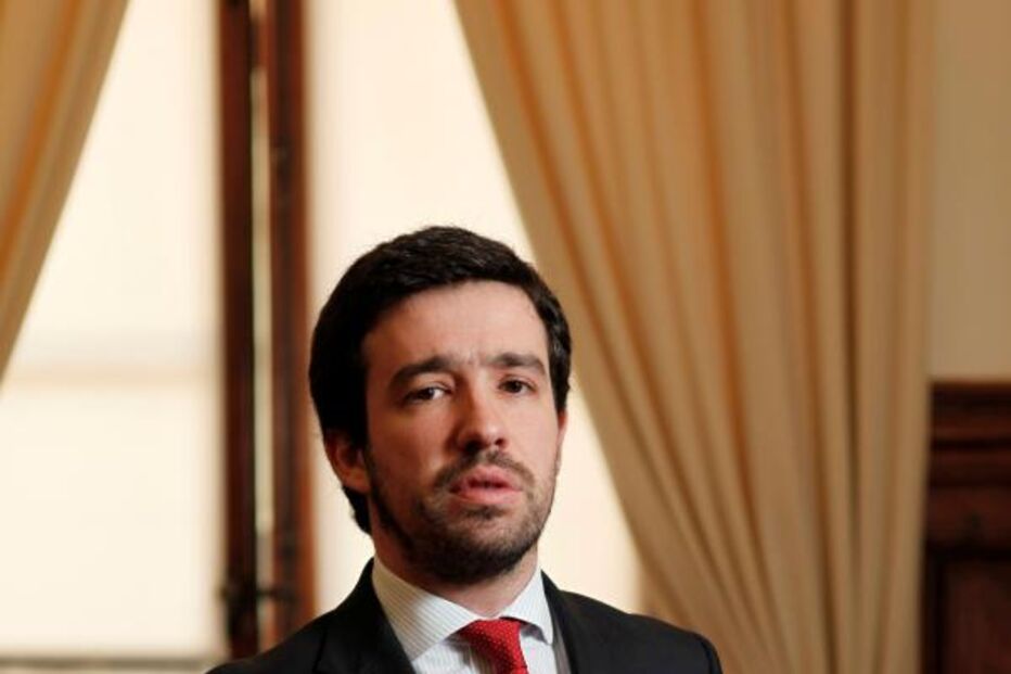 LUÍS MENEZES, SEGURO, PS, FERIADO