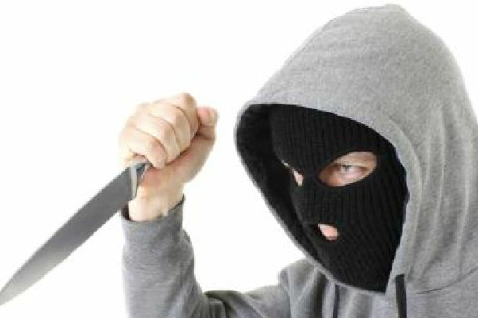 Soldado britânico esfaqueado até à morte