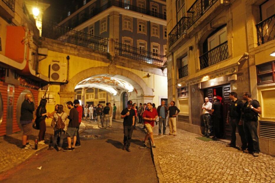Bares do Cais do Sodré contestam limitação dos 'after-hours'