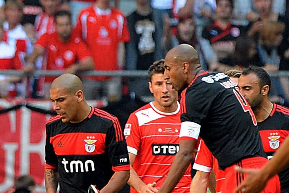 LUISÃO, JESUS, BENFIQUISTAS, CASTIGO