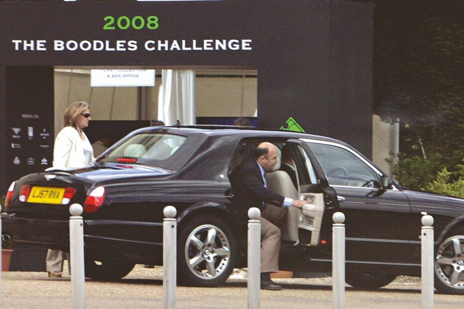 Vale e Azevedo: Uma vida de dribles   