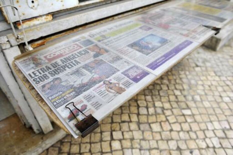 publicidade, jornais, televisão, rádio