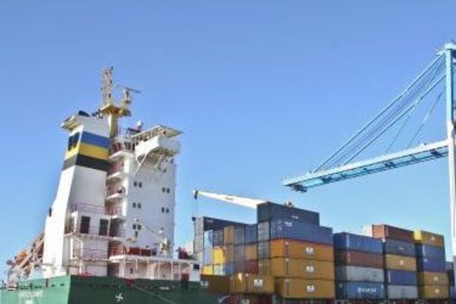 Portos, postos de trabalho, emprego, estivadores 