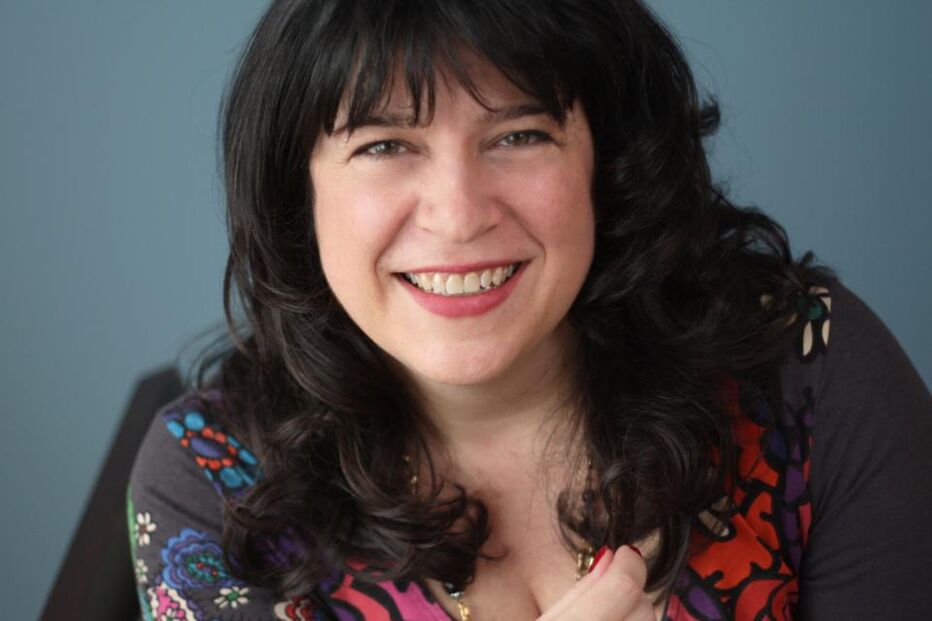 E. L. James, E L James, EL James, Cinquenta Sombras, Cinquenta Sombras de Grey, Lua de Papel, Leya, EUA, Publishers Weekly, Random House, Livros, Literatura, Trilogia, Sexo, Sadomasoquismo