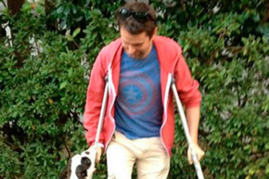 matt bellamy, muse, pé, concertos, fractura, twitter, the 2nd law