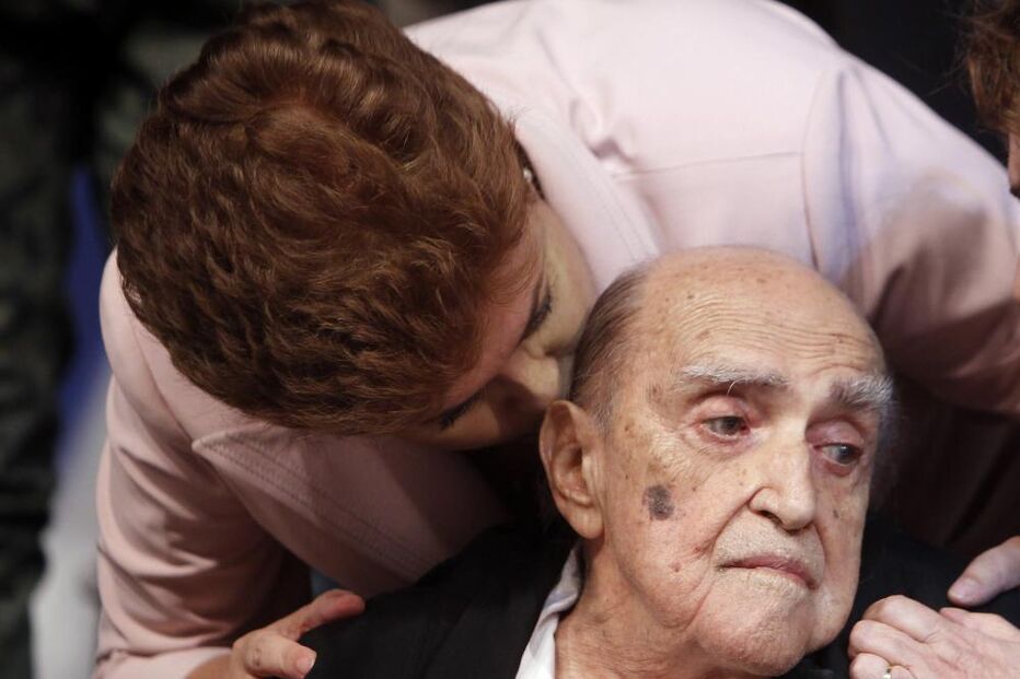 Recorde a obra moderna de Niemeyer pelo Mundo